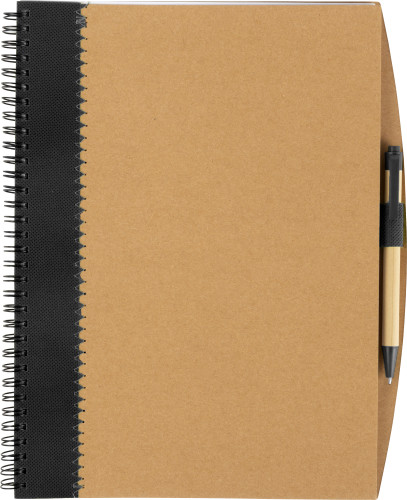 Återvunnen anteckningsbok i kartong med penna